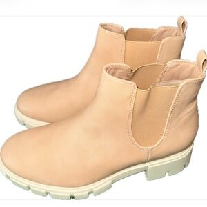 Journee Collection Rorke Pull On Block Heel Booties Women’s Size 8